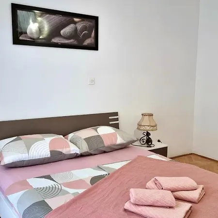 Hana Omiš
