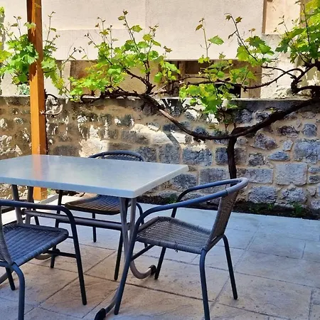 Apartment Hana Omis