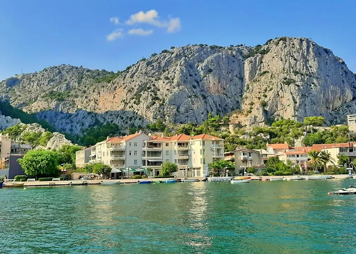 아파트 Hana 오미스